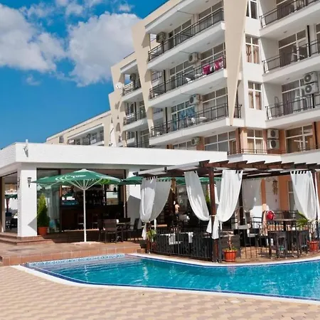 Studio Grand Camelia Apartment